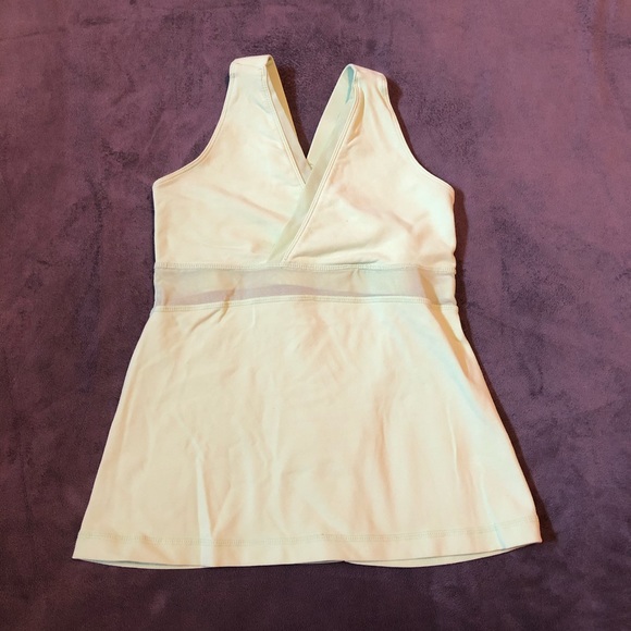 Lululemon tank - Picture 2 of 5